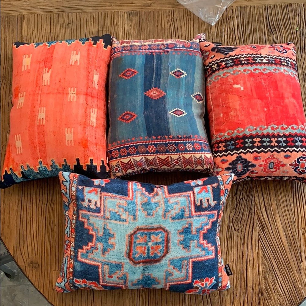 Set of 4 Turkish / Kilim Boho Print Pillows